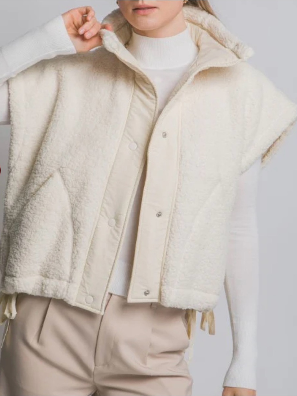 Cream Sherpa Fleece Vest Drop Shoulder Snap Front Size S EUC